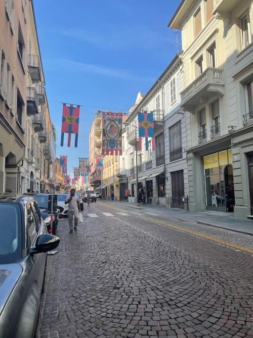 Centro Storico-Mansarda Verde Con Terrazzino E A/C アスティ エクステリア 写真